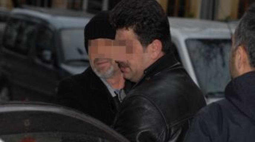 Defter Arasına Gizlenmiş Sahte Para Ele Ge&ccedil;irildi