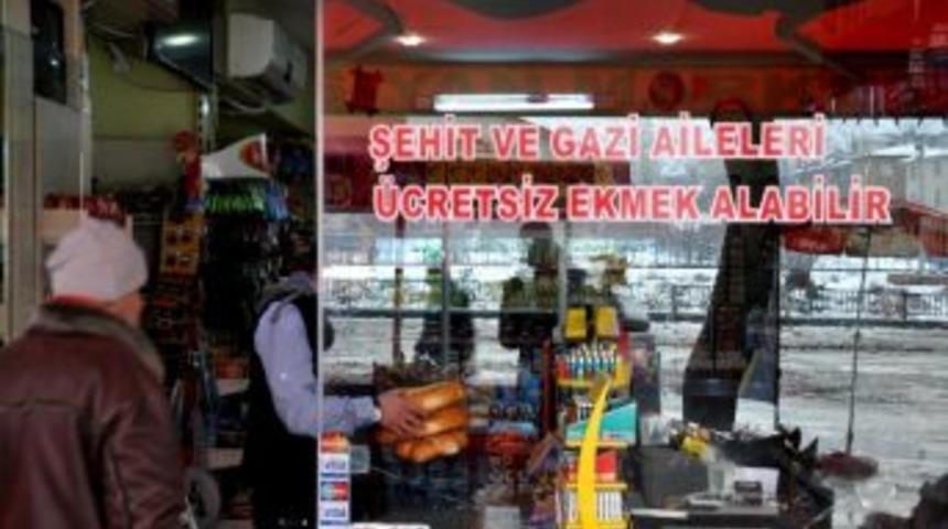 (&ouml;zel Haber) &Ccedil;ankırı&rsquo;da Şehit Ve Gazi Ailelerine &Uuml;cretsiz Ekmek Kampanyası