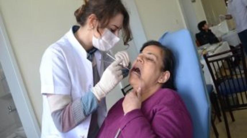 Engellilere &Uuml;cretsiz Diş Taraması