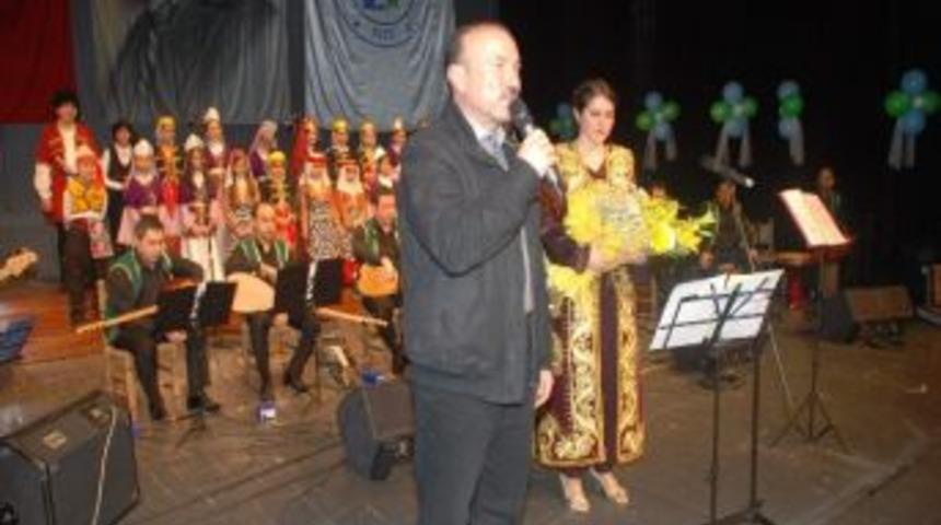 İzmit Belediyesi &Ccedil;o&ccedil;uk Korosu Mest Etti