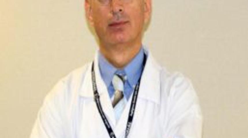 Uzmanlar Uyardı: Şiddetli Baş Ağrısı Beyin T&uuml;m&ouml;r&uuml;n&uuml;n Habercisi Olabilir