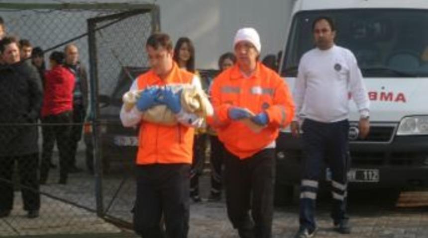 Enfeksiyon Kaptığı D&uuml;ş&uuml;n&uuml;len Bebeğe, Hava Ambulanslı Nakil Operasyonu