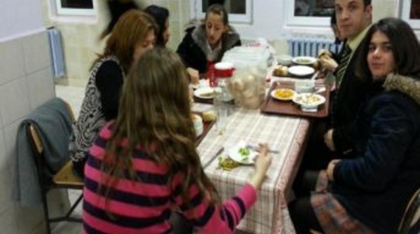 M&uuml;ft&uuml;l&uuml;k Personelinden Yetiştirme Yurduna Ziyaret