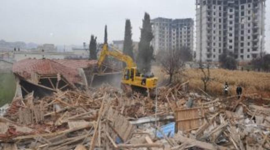 Şahinbey Belediyesi Yeşilvadi&rsquo;de Yıkım Yaptı