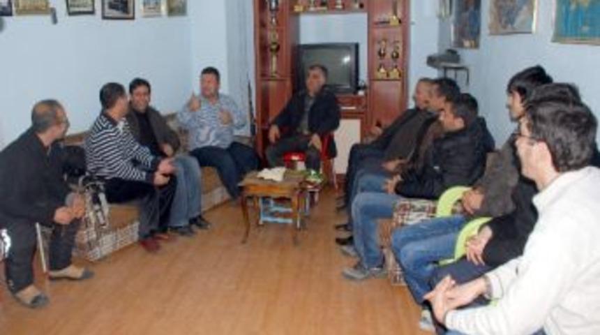 B&uuml;y&uuml;kaslan, İşitme Engelliler Spor Kul&uuml;b&uuml;n&uuml; Ziyaret Etti