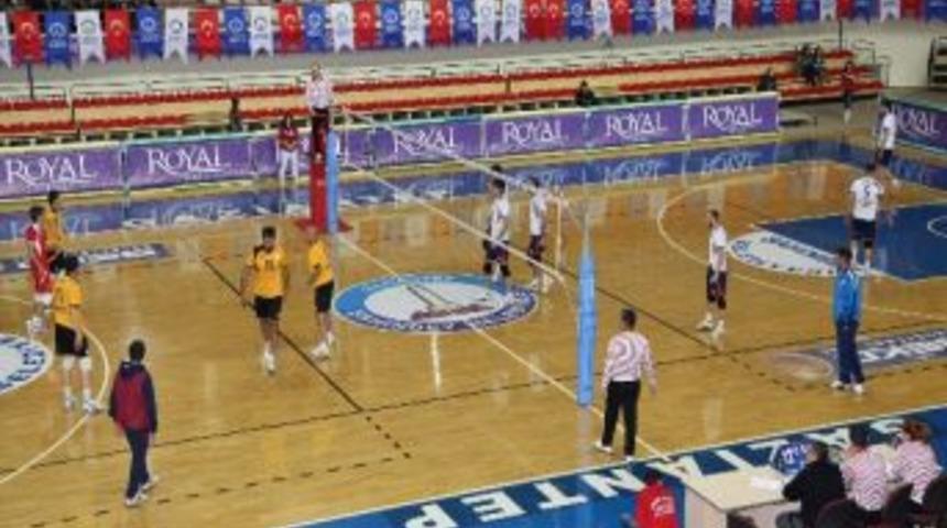 Şahinbey Voleybol Takımı Seydişehir R&ouml;vanşını Aldı