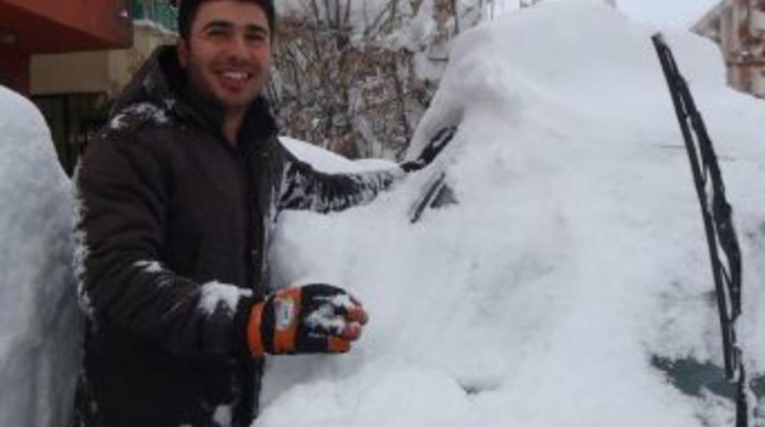 Bitlisli &Ccedil;ocukların Yeni Eğlencesi Kar T&uuml;nelleri