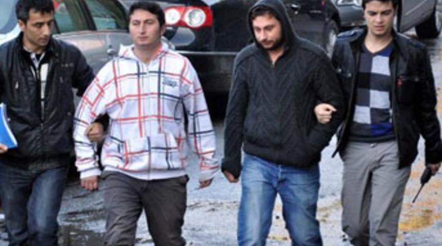 Satıp parasını alamadığı otomobilini &ccedil;almaya kalktı