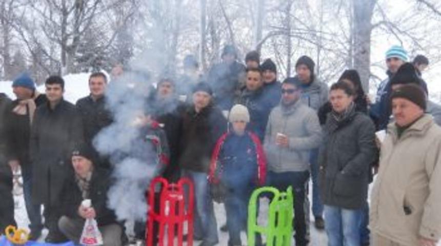 Akegder Kışın Tadını Kartepe&rsquo;de &Ccedil;ıkardı