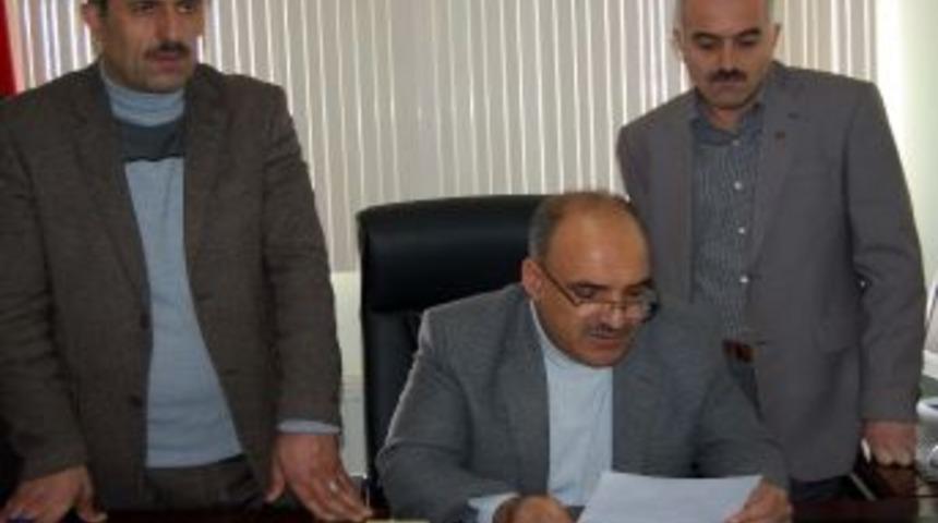 Bitlis'te Karla M&uuml;cadele &Ccedil;alışmaları