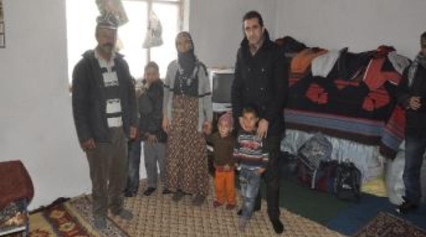 Ok Ailesine Tatvan Kaymakamlığı'ndan Yardım Eli Uzatıldı