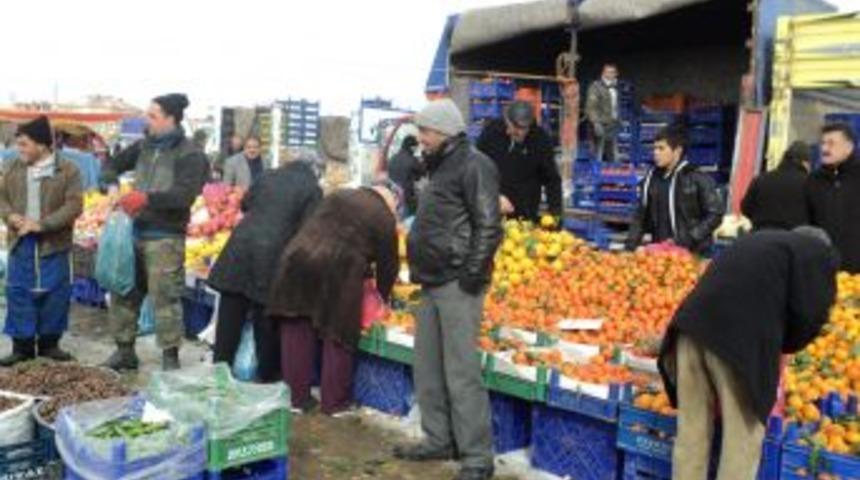 Boğazlıyan&rsquo;da Kurulan Semt Pazarına Soğuk Engeli