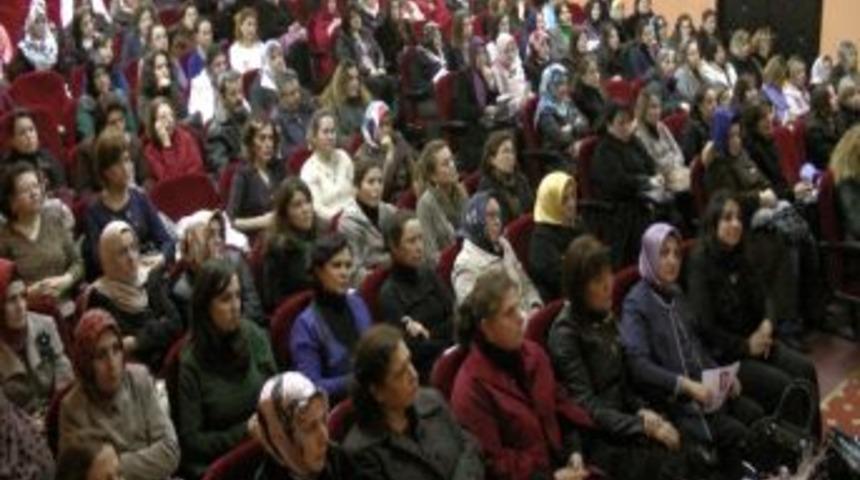 Ak&ccedil;akoca'da G&ouml;n&uuml;l El&ccedil;ileri Toplantısı Yapıldı