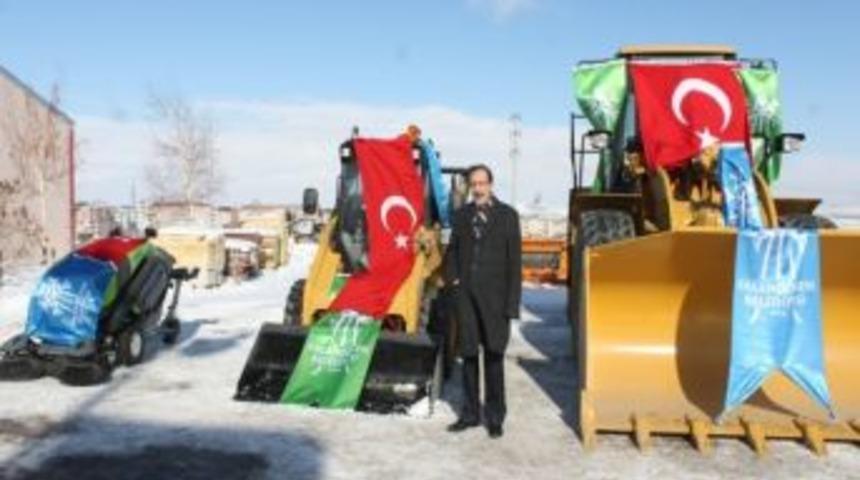 Paland&ouml;ken Belediyesi, &Uuml;&ccedil; Yeni İş Makinesi Aldı