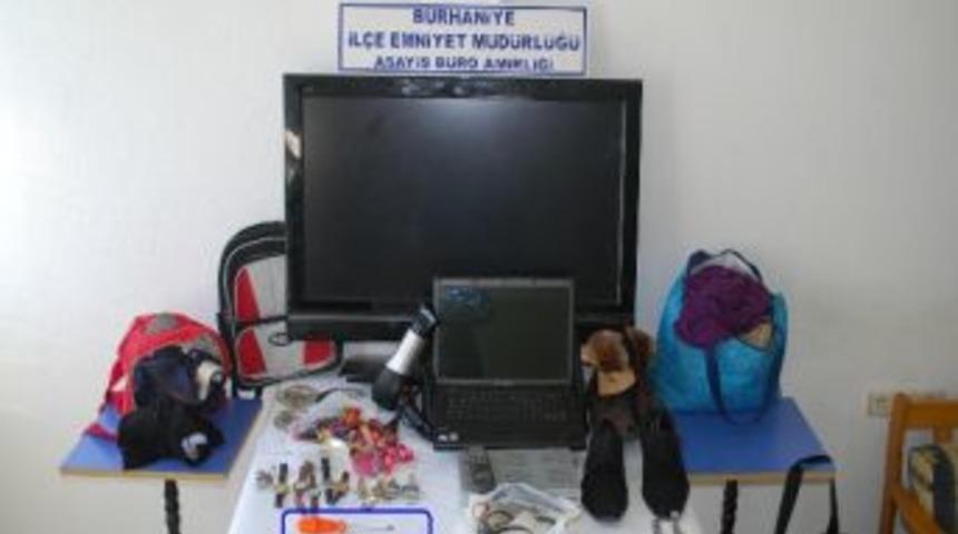 Burhaniye&rsquo;de Hırsızlıklar Yakayı Ele Verdi