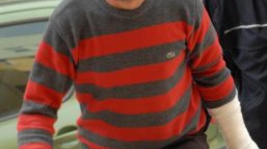 G&uuml;r&uuml;lt&uuml; Kavgasında Komşularını Bı&ccedil;aklayan Şahıs Tutuklandı