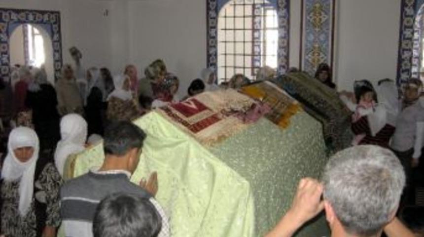 Adıyaman'a K&uuml;lt&uuml;r Turizmi İ&ccedil;in Gelen Sayısı 57 Bine D&uuml;şt&uuml;; İnan&ccedil; Turizmi İ&ccedil;in Gelen 1 Milyona Yaklaştı