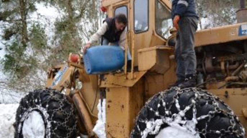 G&uuml;meli&rsquo;de Kar Temizleme &Ccedil;alışması