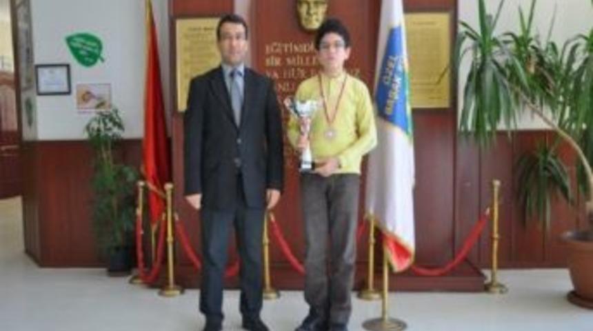 S&ouml;keli Tuna &Ouml;zateş Satran&ccedil;ta İl Şampiyonu Oldu