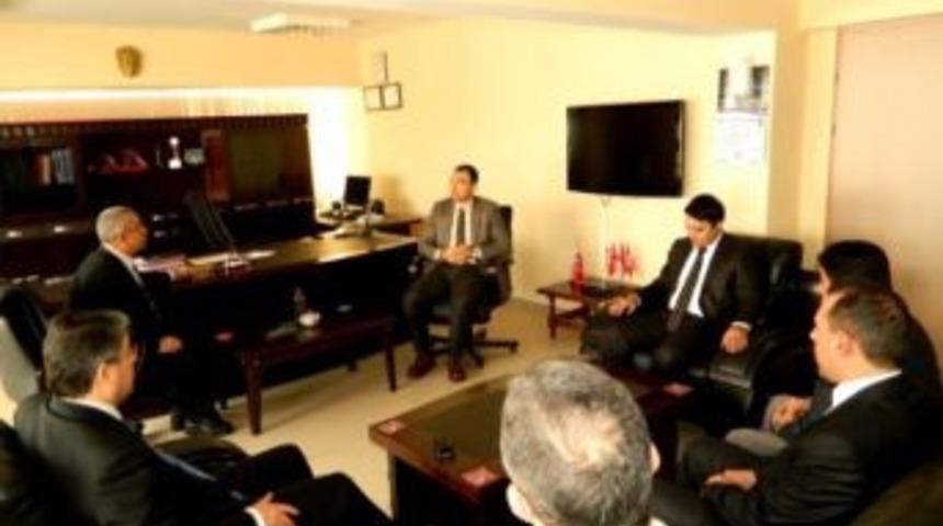 Vali Toprak &Ccedil;ermik Ve &Ccedil;&uuml;ng&uuml;ş İl&ccedil;elerinde İncelemelerde Bulundu