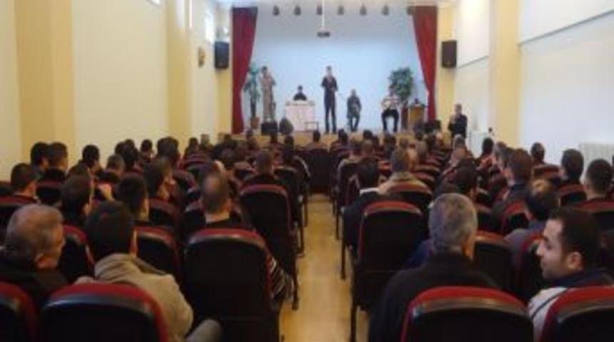 Nevşehir'de Cezaevindeki H&uuml;k&uuml;ml&uuml; Ve Tutuklular Stres Attı