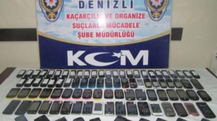 Denizli&rsquo;de 95 Ka&ccedil;ak Cep Telefonu Ele Ge&ccedil;irildi