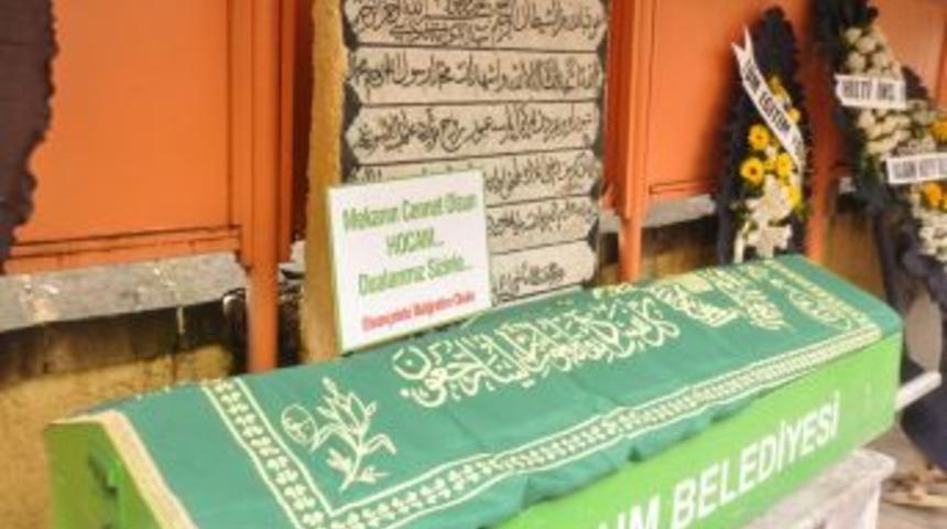 Oğlunun Cenaze Namazını Kıldırdı