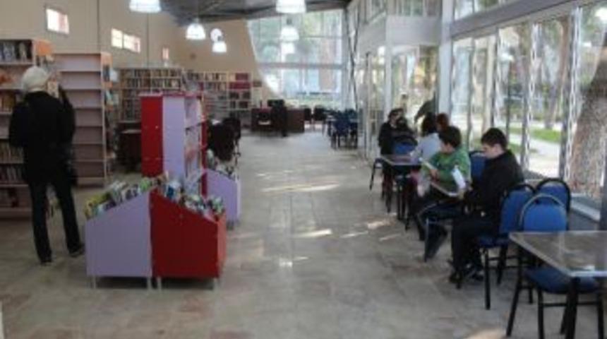 Tire'nin Modern K&uuml;t&uuml;phanesi Hizmet Vermeye Başladı