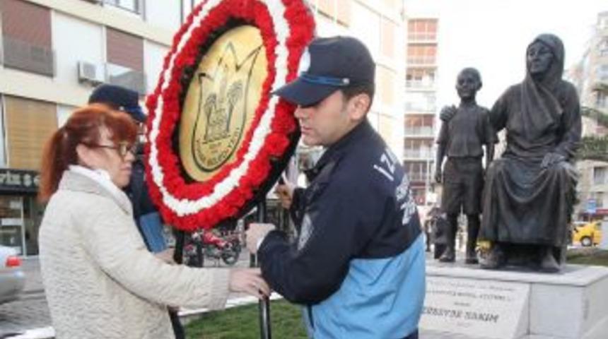 Z&uuml;beyde Hanım İzmir'de Anıldı