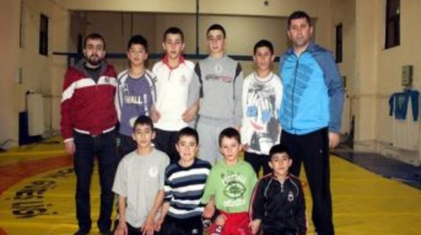 Şampiyon Oldular Madalya Alamadılar