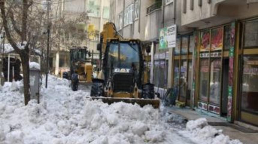 Bing&ouml;l&rsquo;de Karla M&uuml;cadele &Ccedil;alışmaları Devam Ediyor