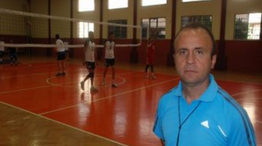 Melikgazi Belediye Spor Voleybol Takımı T.v.f Lisesinden R&ouml;vanşı Aldı