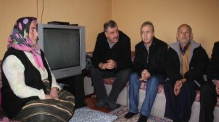 Maden Faciasında &Ouml;lenlerin Ailelerine 5&rsquo;er Bin Tl Yardım