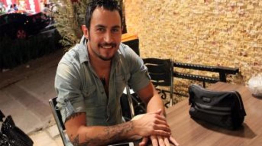 Ozan İpek Camiadan &Ouml;z&uuml;r Diledi