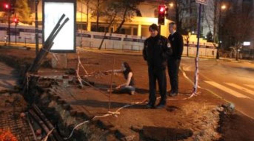 &Ouml;l&uuml;me B&ouml;yle Gitmek İsteyen Alkoll&uuml; Bayanı Polis Ekipleri Kurtardı