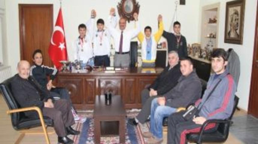 G&uuml;reşciler Başkanı Aşkın'ı Ziyaret Etti