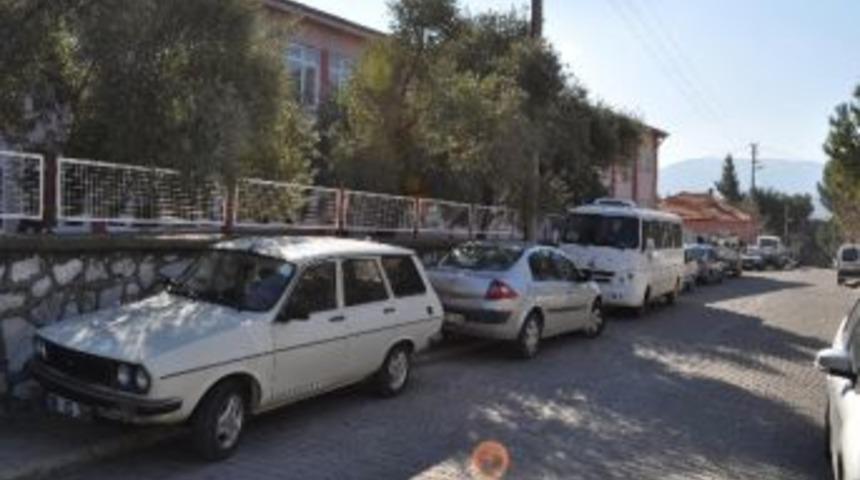 Yatağan&rsquo;da Okul &Ccedil;evreleri Otopark' D&ouml;nd&uuml;