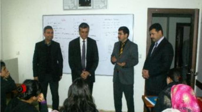 Kaymakam &Ouml;zefe Et&uuml;t Merkezini Gezdi