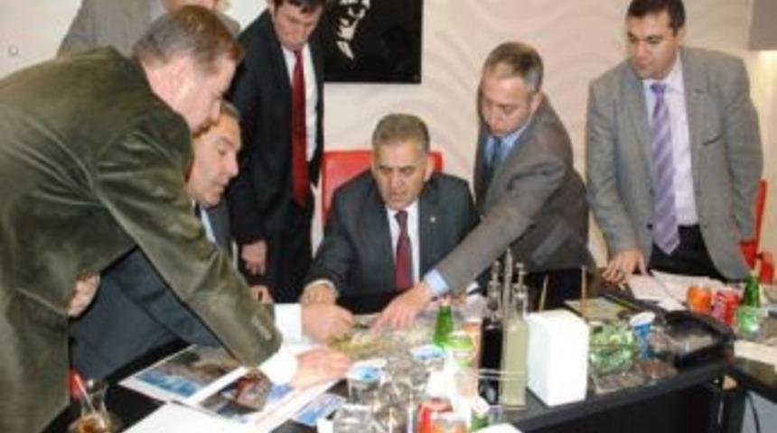 Melikgazi 2013 Yılında 320 Bin Ton Asfalt &Ccedil;alışması Hedefliyor