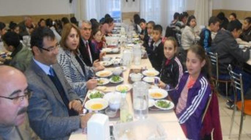 Aydınlı &Ouml;ğrencilere &ldquo;&ccedil;alışma Metotları Ve Başarı&rdquo; Semineri