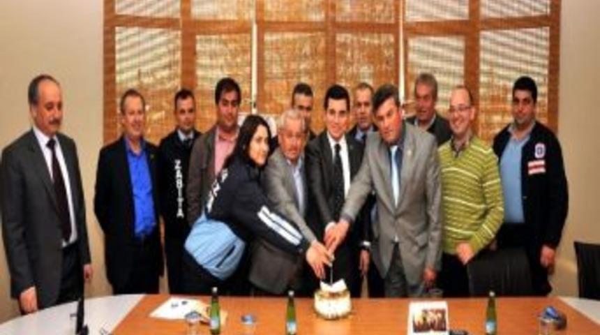 Başkan T&uuml;t&uuml;nc&uuml; Bem-bir Sen &Uuml;yesi &Ccedil;alışanları İle Bir Araya Geldi