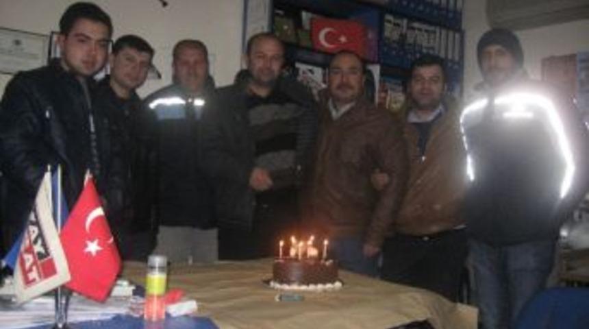 Yay-sat'ta Sabaha Karşı Doğum G&uuml;n&uuml; Kutlaması