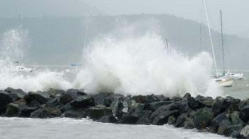 Denizlerde Fırtına Uyarısı