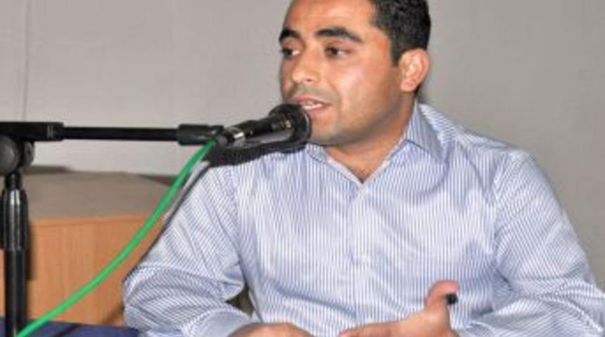 Dr. Kurt: Ergenlik, &Ccedil;ocukluktan Yetişkinliğe Ge&ccedil;işin Olduğu Ara D&ouml;nemdir