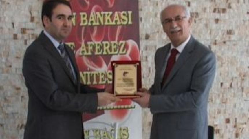 Din G&ouml;revlileri Kan Bağışladı