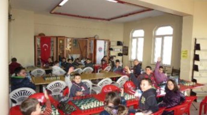 Malkara&rsquo; Da Yeni Yıl Satran&ccedil; Turnuvası Yapıldı