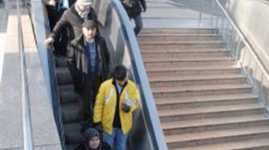 Kalp Sağlığınız I&ccedil;in Y&uuml;r&uuml;yen Merdiven Ve Asans&ouml;r Yerine Merdiven Kullanın