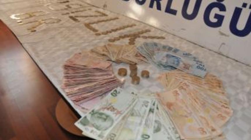 Arkadaşlarıyla &Ccedil;alıştığı Iş Yerini Soydu