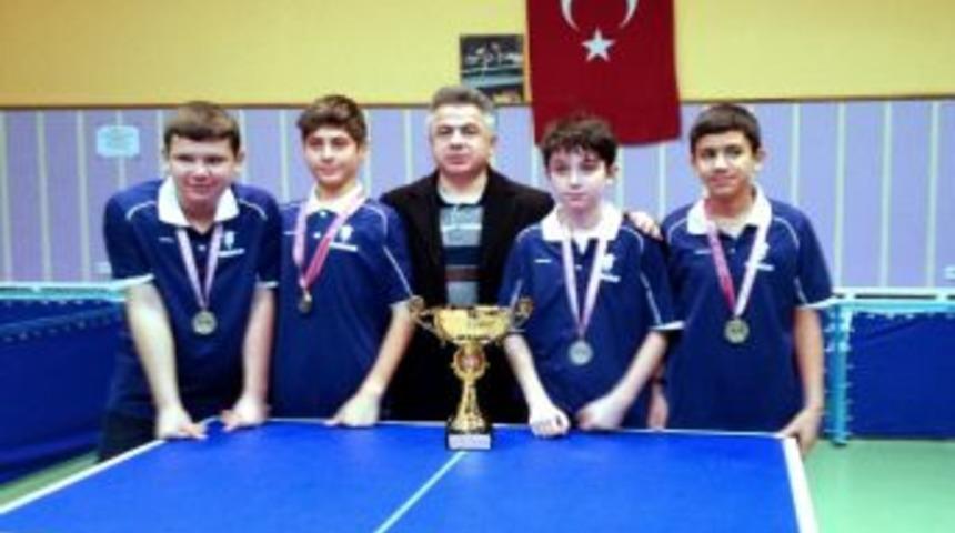 Yıldızlar Masa Tenisinde Zafer Yamanlar&rsquo;ın