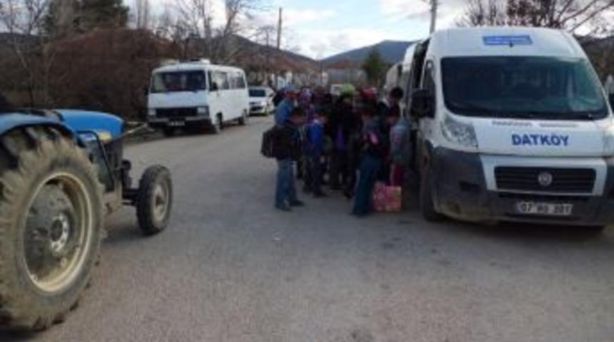 Korkuteli&rsquo;nde Okul Servislerine Jandarma Denetimi